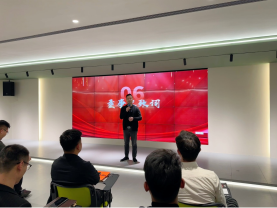 鑫華派鋁業(yè)2025目標(biāo)啟動大會：蓄勢待發(fā)，劍指新程